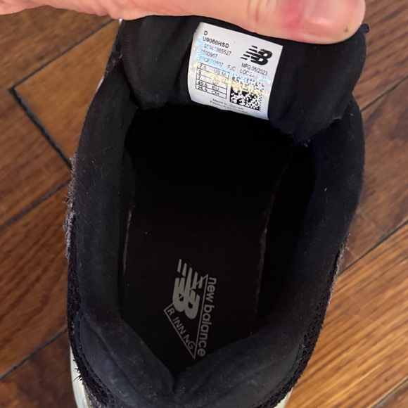 New Balance 9060 Black and Cream Sneakers - Picture 12 of 13